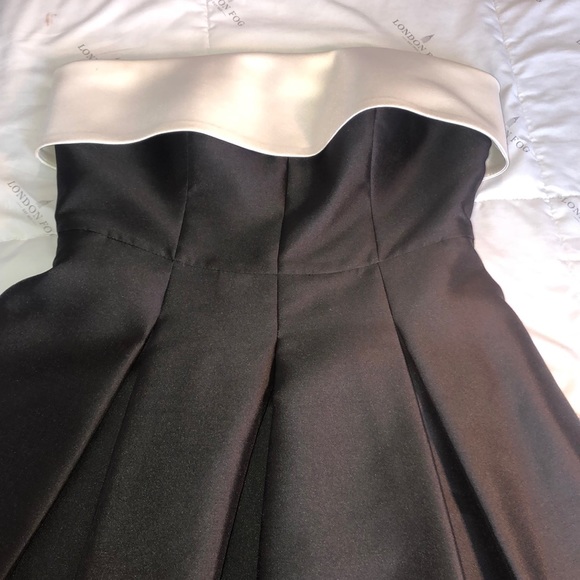 Long chiffon strapless gown ✨ black and white - Picture 6 of 7